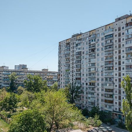 Artal Apartment On Obolonskyi Avenue 16A Kiev Eksteriør bilde