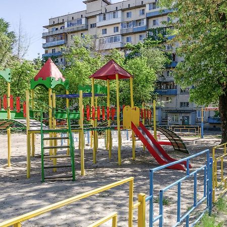 Artal Apartment On Obolonskyi Avenue 16A Kiev Eksteriør bilde