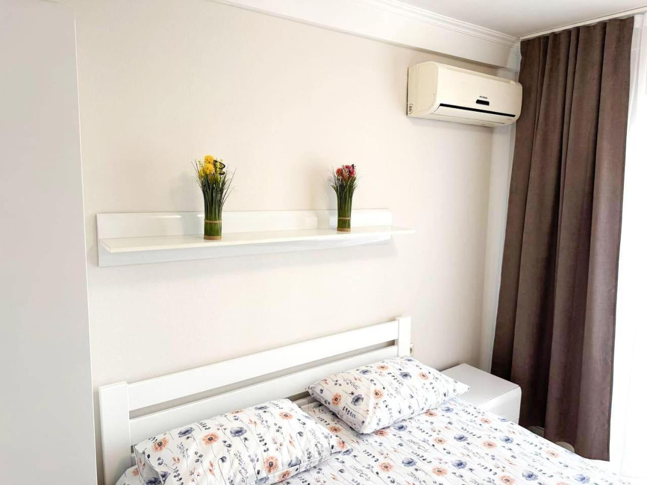 Artal Apartment On Obolonskyi Avenue 16A Kiev Eksteriør bilde